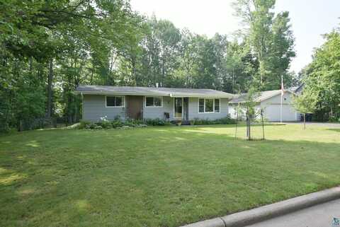 506 E 4th St, Washburn, WI 54891