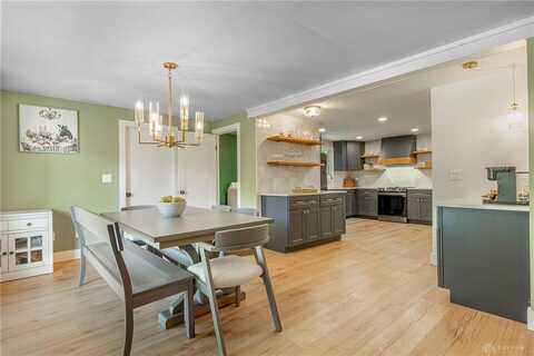 2088 Dane Lane, Bellbrook, OH 45305