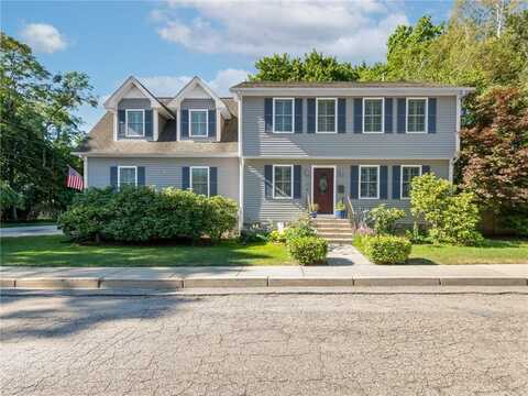 22 Aumond Street, Cranston, RI 02905