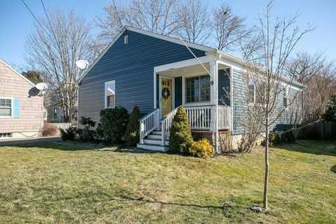 9 Hillside Avenue, Newport, RI 02840