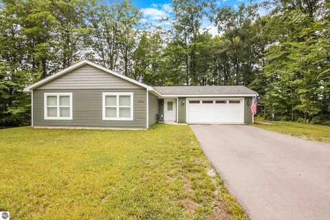 2180 Remington Drive, Kingsley, MI 49649