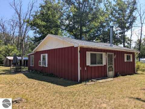 3464 N Allen Road, Hale, MI 48739