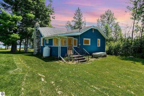 726 Serenity Lane, Lupton, MI 48635