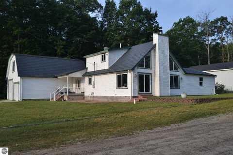 404 Summit Road, Roscommon, MI 48653