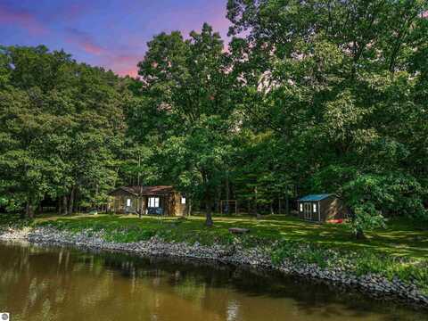 9660 Birch Lane, Evart, MI 49631