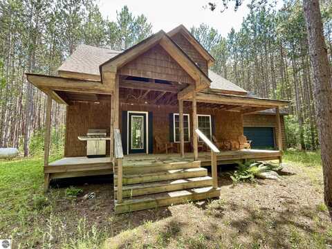14405 King Road, Thompsonville, MI 49683