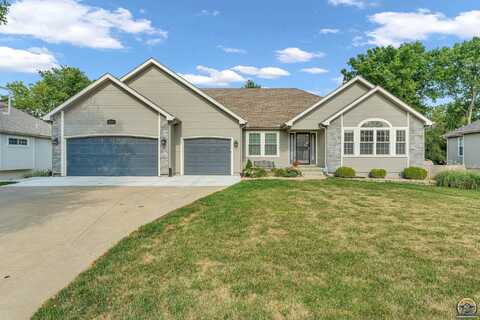 4330 SE Oakwood ST, Topeka, KS 66609