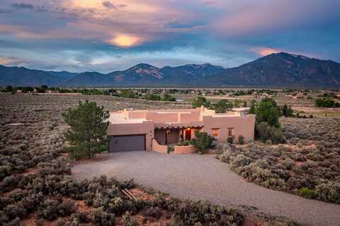3 Tierra Madre, El Prado, NM 87529