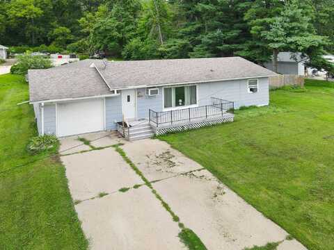 301 N 9th Street, Eddyville, IA 52553