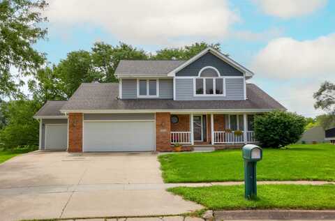 8002 Goodman Drive, Urbandale, IA 50322