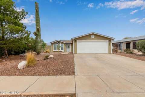 9068 N Valgrind Lane, Tucson, AZ 85743