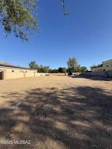 242 E Placita Haciendas Del Lago, Sahuarita, AZ 85629