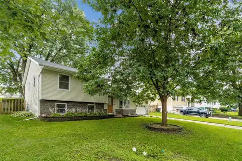 9299 Golden Valley Drive, Norwalk, IA 50211