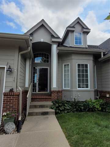 6980 Cody Drive unit: 17, West Des Moines, IA 50266