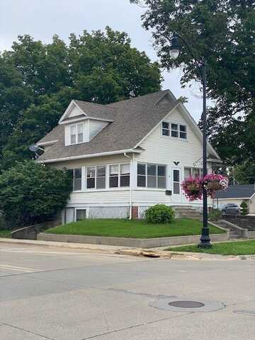 110 W 1st Avenue, Indianola, IA 50125