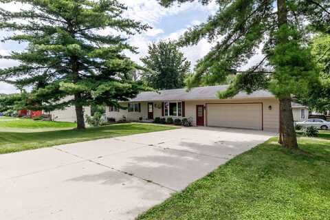 701 E Mckinley Avenue, Des Moines, IA 50315