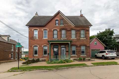 320 Jones, Dubuque, IA 52001