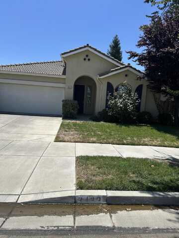 3433 W Sweet Avenue, Visalia, CA 93291