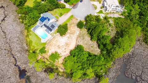 416 Emerald Court, Mary Esther, FL 32569