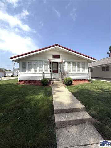 310 7th St NE, Linton, IN 47441