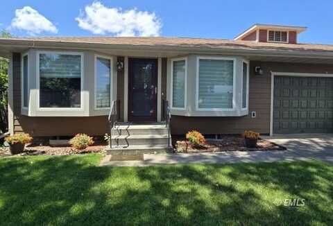 417 Eagle Ave, Miles City, MT 59301