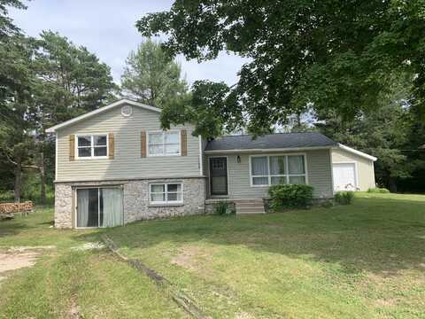 7961 Hurd RD, Naubinway, MI 49762