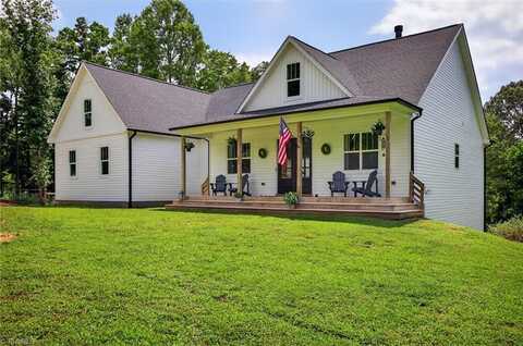 1095 Big Oak Road, Germanton, NC 27019