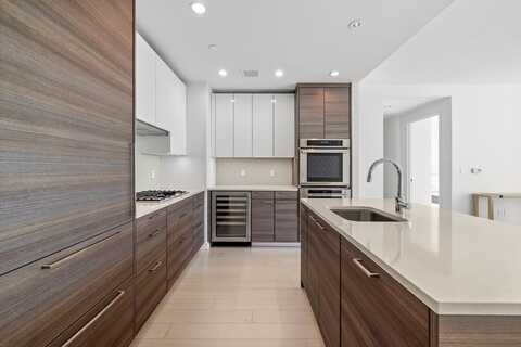 1 Franklin St 2412A, Boston, MA 02110