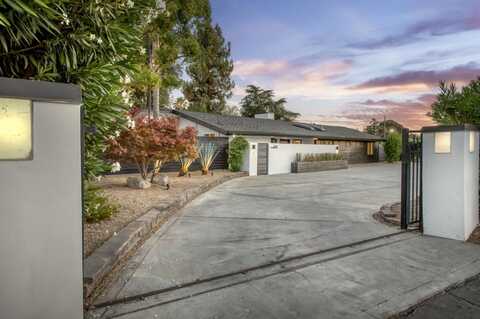 2461 Browning Avenue W, Fresno, CA 93711