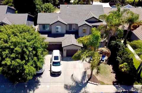 2758 Rall Avenue, Clovis, CA 93611