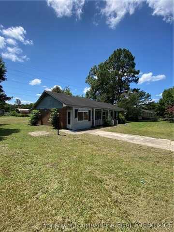3631 Kenny Dr, Hope Mills, NC 28348