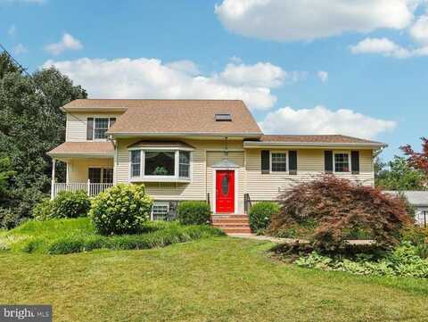 32 N EDGEWATER AVENUE, YARDLEY, PA 19067