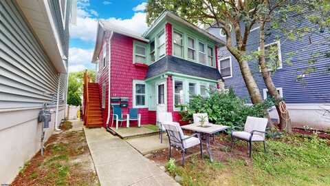 12 Walton Pl, Ocean City, NJ 08226