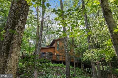 424 IROQUOIS LOOP, CANADENSIS, PA 18325