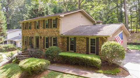 835 Lakeshore Drive NW, Berkeley Lake, GA 30096