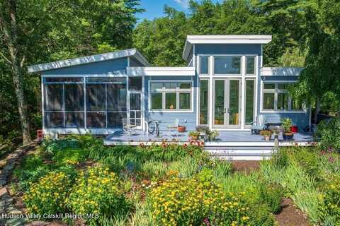 67 Cricket Ridge, Bearsville, NY 12409