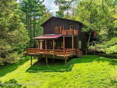 61 W. Saugerties Woodstock Rd, Woodstock, NY 12498