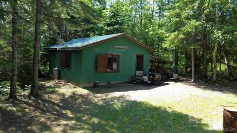 1652 N Sawmill, Manistique, MI 49854