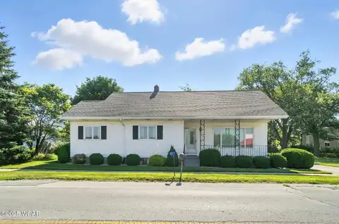 1002 Lincoln Avenue, Wapakoneta, OH 45895