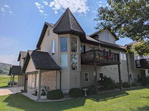 709 Serenity Court, Decorah, IA 52101