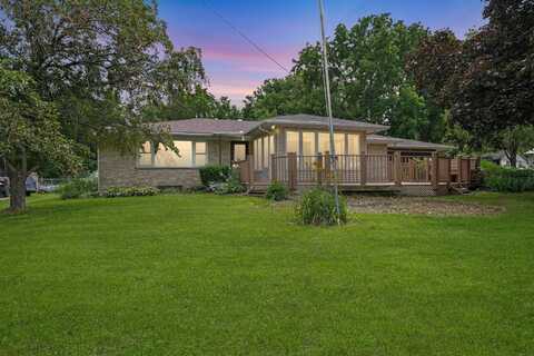 4714 E Washburn Road, Washburn, IA 50702