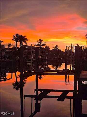 5471 Harborage Drive, Fort Myers, FL 33908