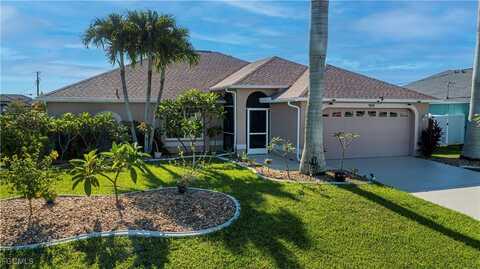 909 SW 6th Court, Cape Coral, FL 33991