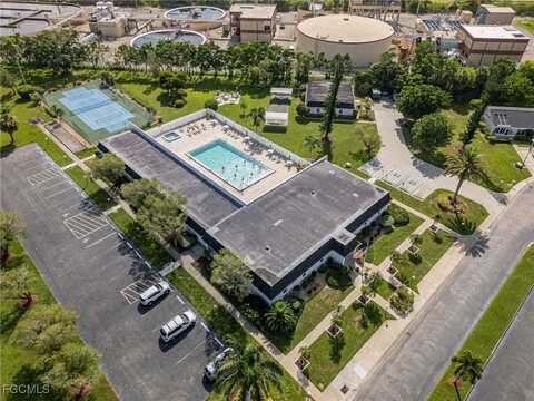 6842 Bogey Drive, Fort Myers, FL 33919