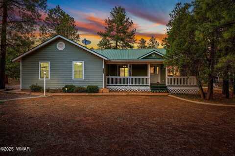 2236 Cross Country Road, Overgaard, AZ 85933