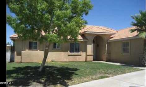 5725 Monterey Place, Palmdale, CA 93552