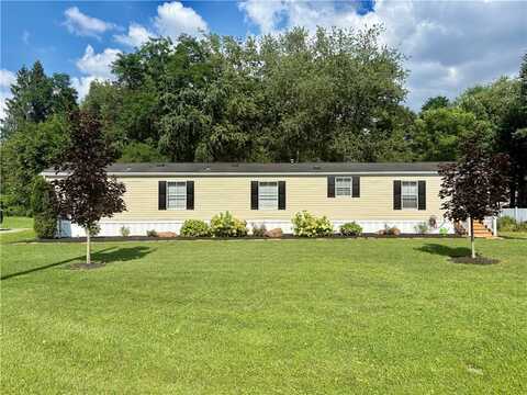 124 Kingston Club Rd, Derry, PA 15650