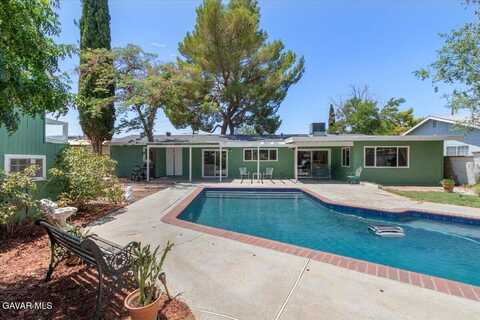 4817 Quartz Hill Road, Quartz Hill, CA 93536