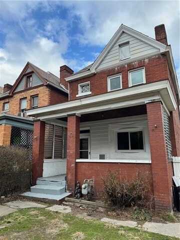 305 Moore Ave, Knoxville, PA 15210