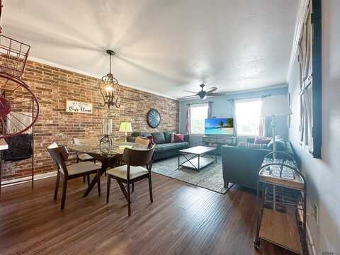 4735 Government St, Baton Rouge, LA 70806
